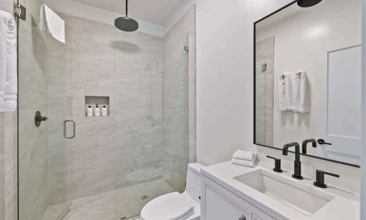 Photo of Bathroom in Lakeside Park