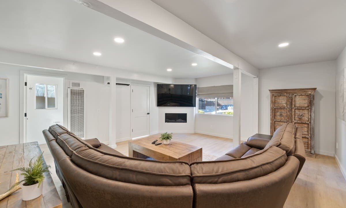 Photo of Bedroom in Lakeside Park