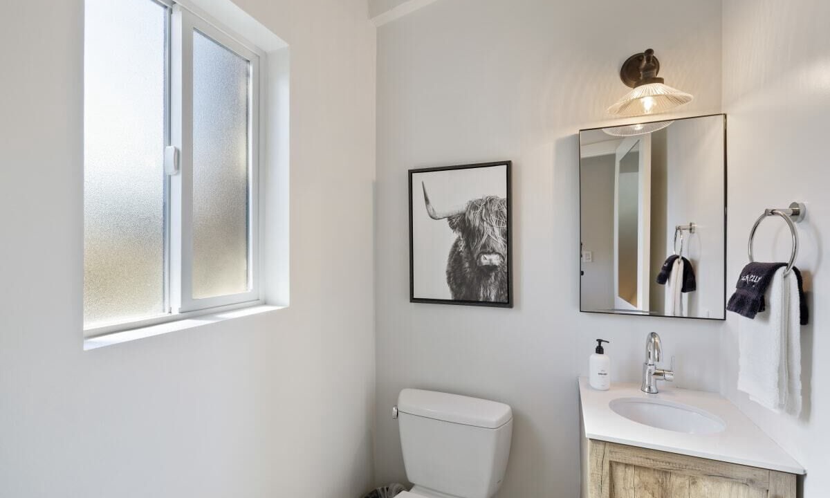 Photo of Bathroom in Lakeside Park
