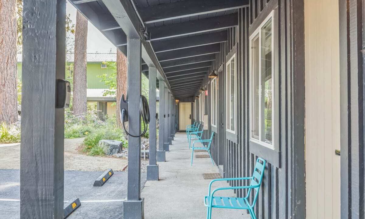 Photo of Patio Balcony in Lakeside Park