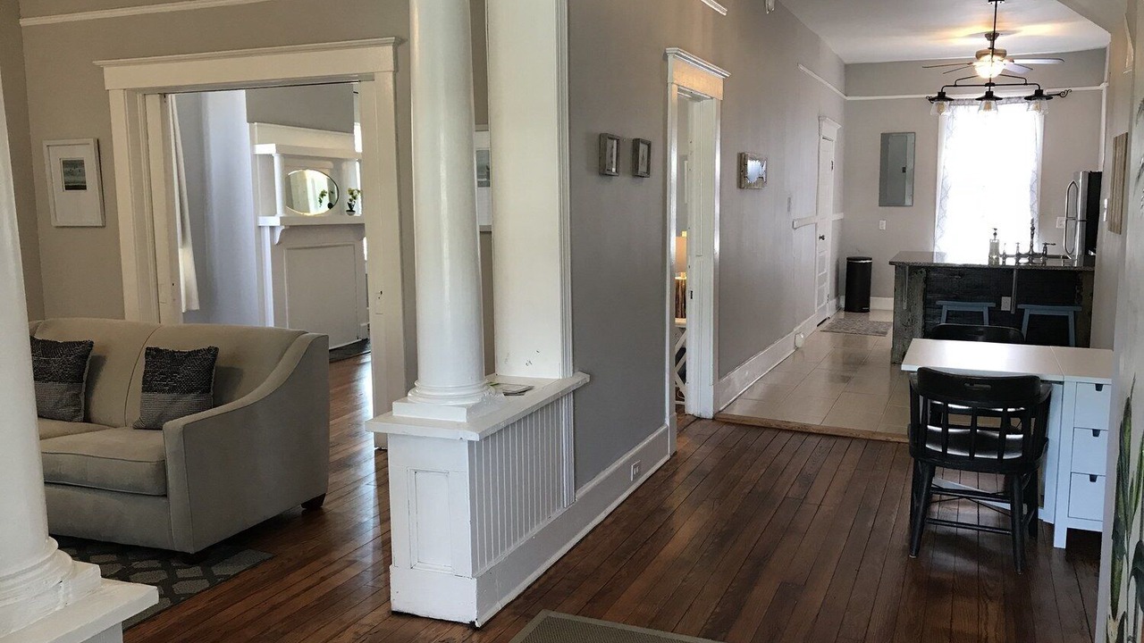 Photo of Livingroom in Dixon Park