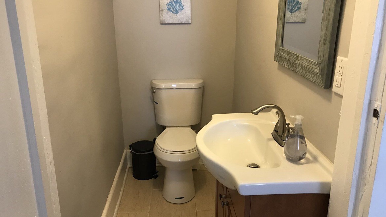 Photo of Bathroom in Dixon Park