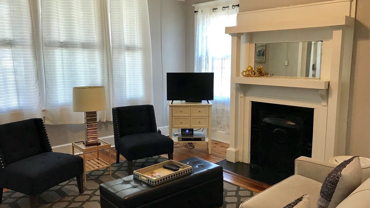 Photo of Livingroom in Dixon Park