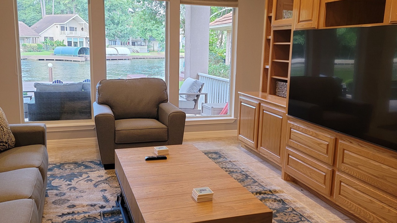 Photo of Livingroom in Walden on Lake Conroe