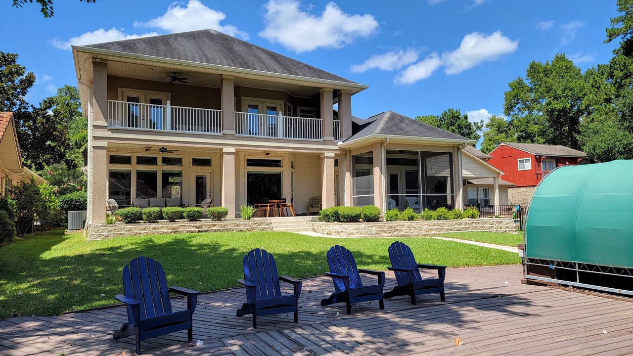 Photo of Outdoor in Walden on Lake Conroe