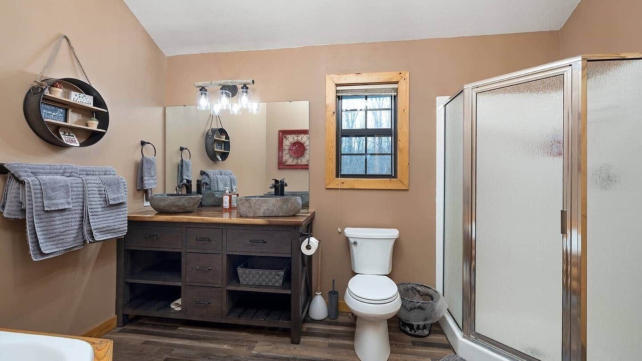 Photo of Bathroom in Notch Estates