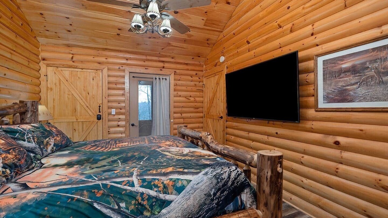 Photo of Bedroom in Notch Estates