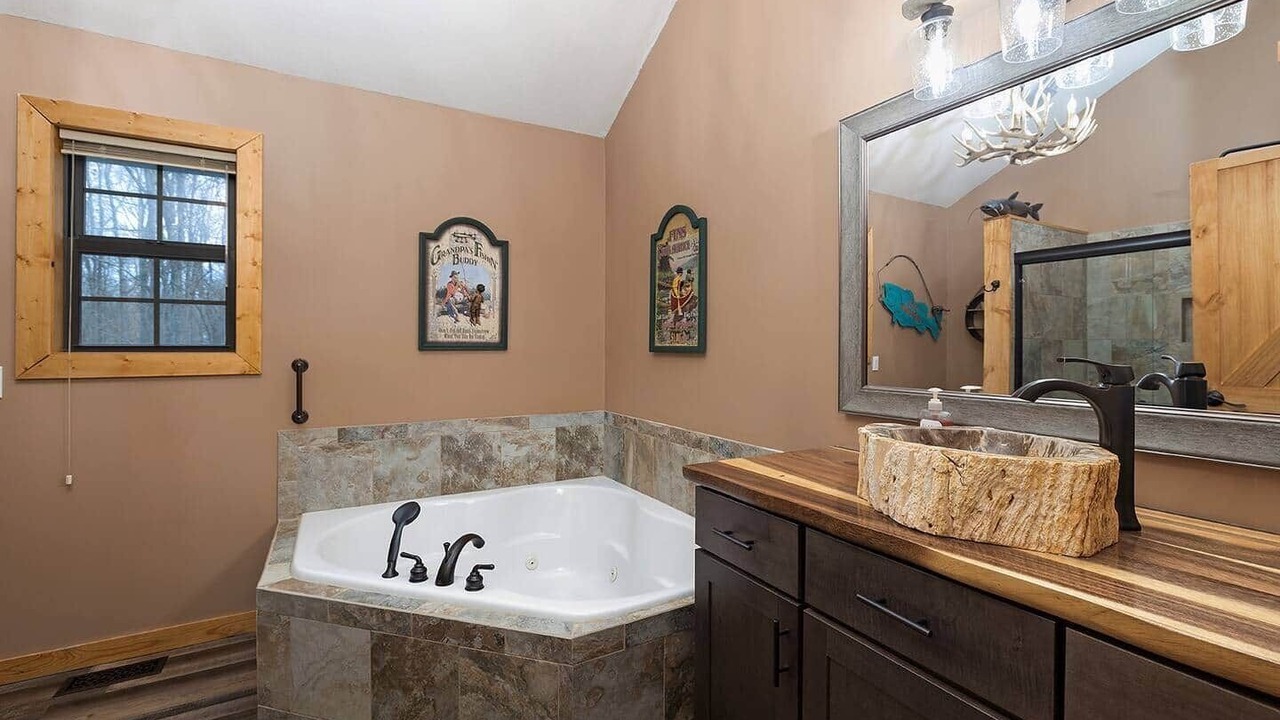 Photo of Bathroom in Notch Estates