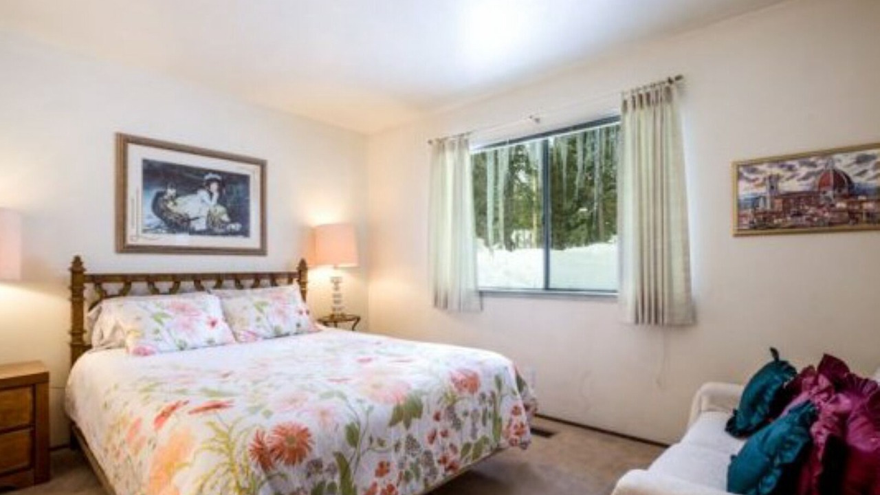 Photo of Bedroom in Carnelian Bay