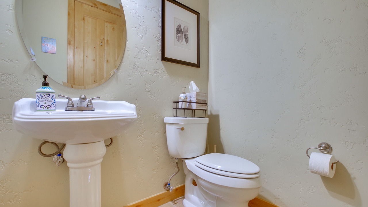 Photo of Bathroom in Gold Beach