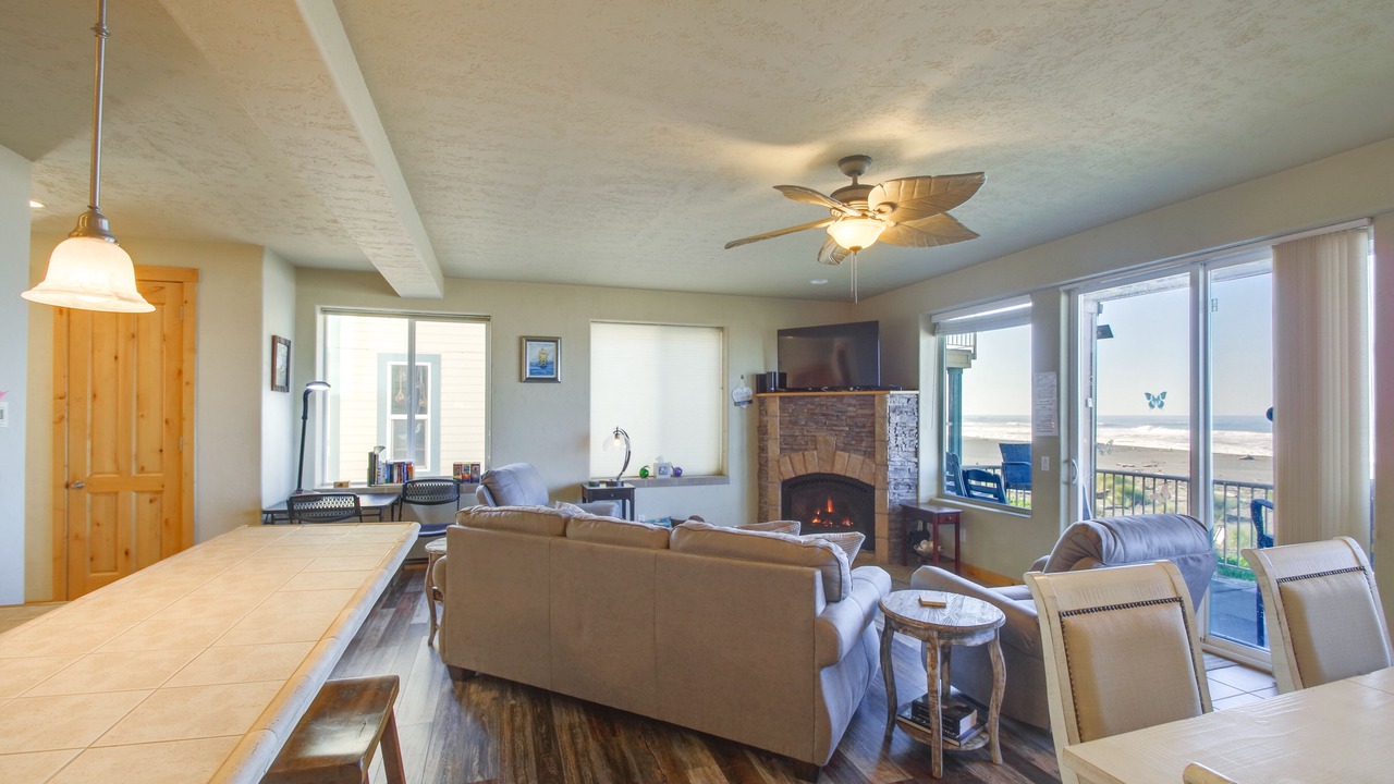 Photo of Livingroom in Gold Beach