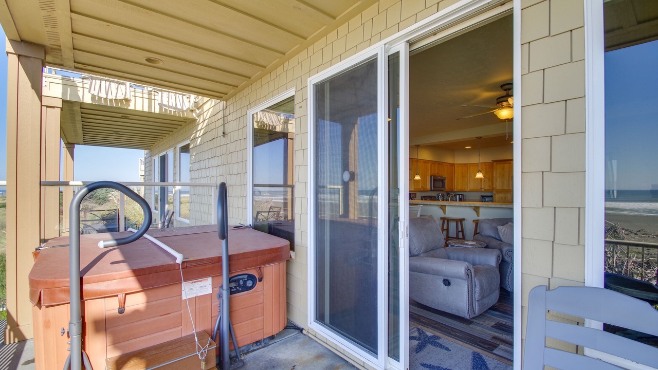 Photo of Patio Balcony in Gold Beach