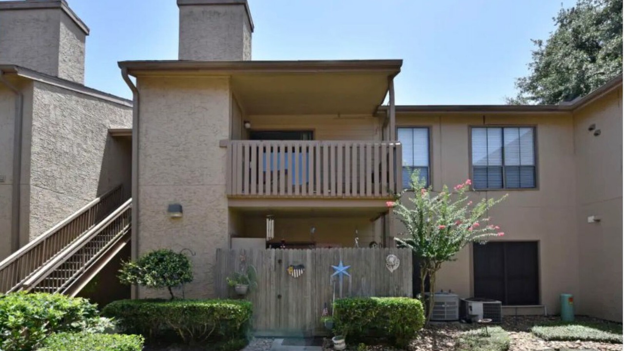 Photo of Outdoor in Brookhollow