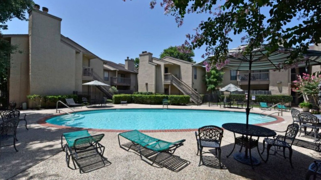 Photo of Outdoor in Brookhollow