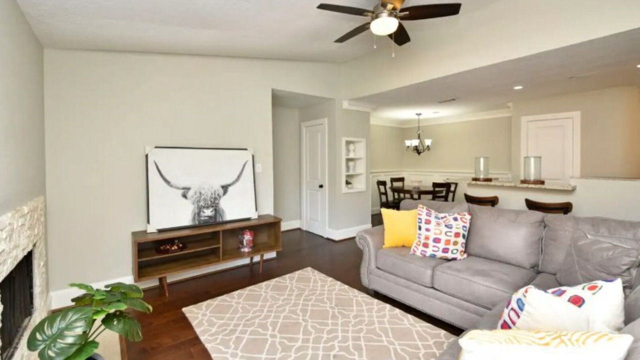 Photo of Livingroom in Brookhollow