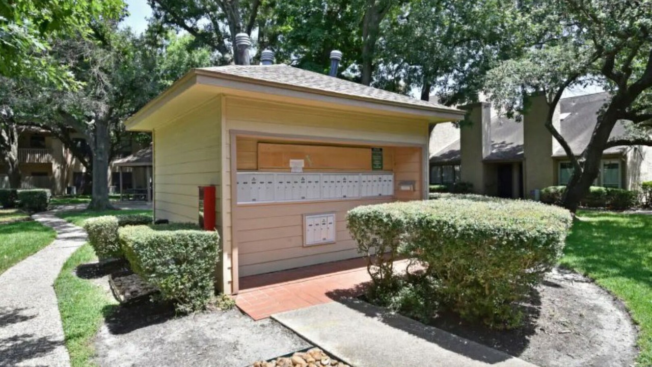 Photo of Outdoor in Brookhollow