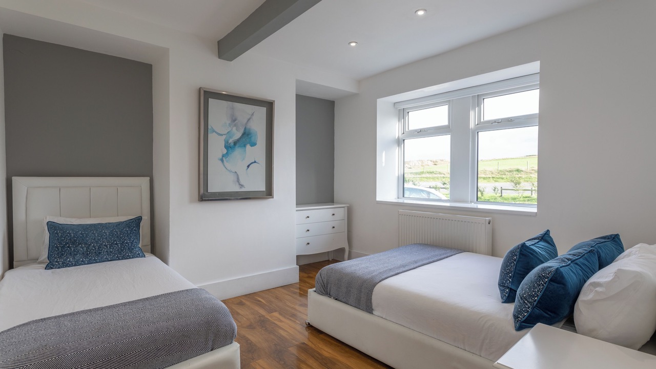 Photo of Others in Ainley Top