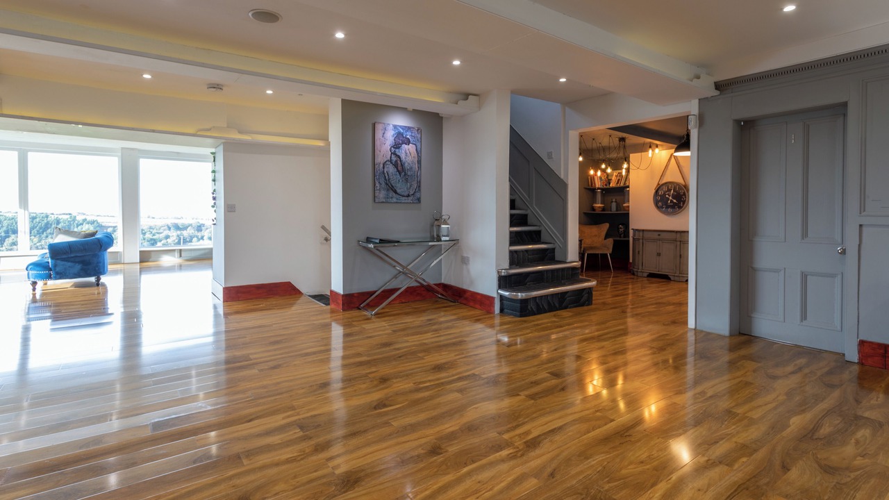 Photo of Others in Ainley Top