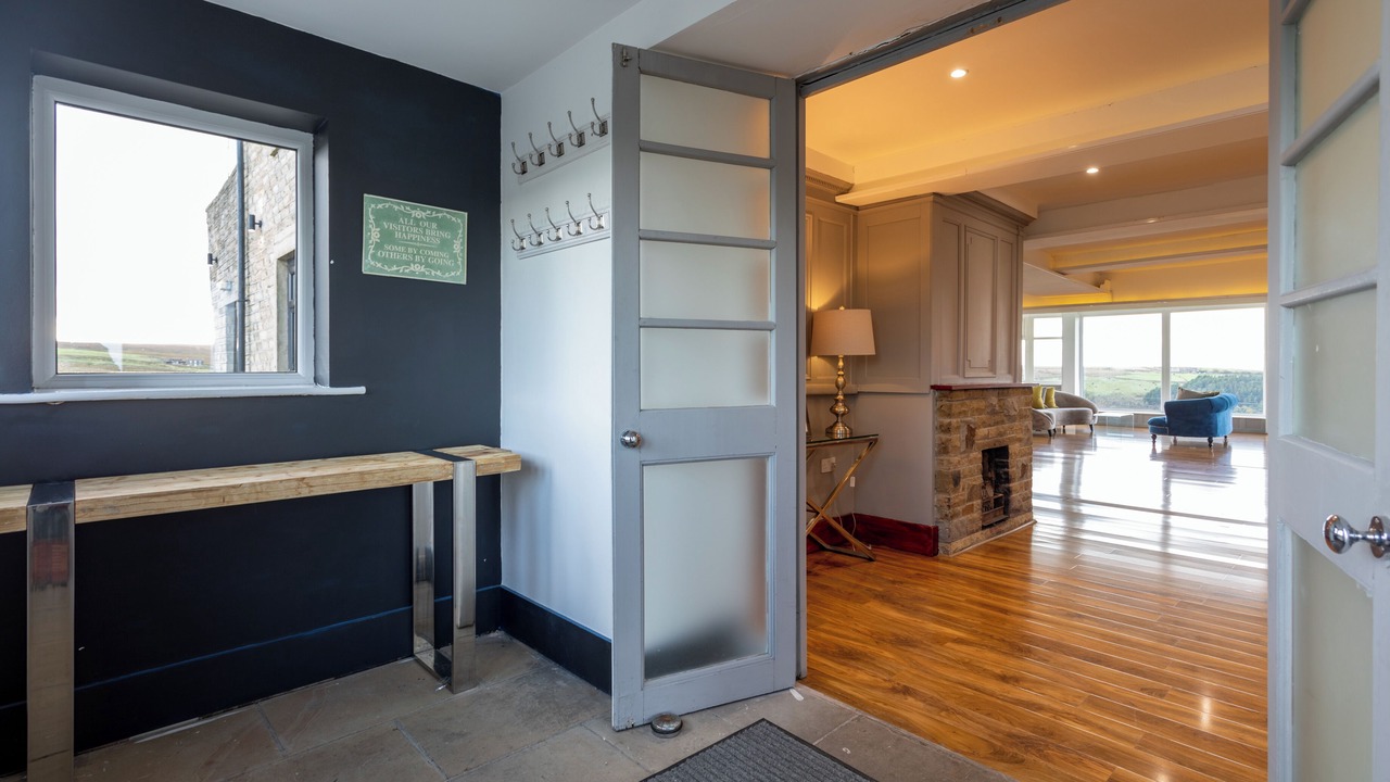 Photo of Others in Ainley Top