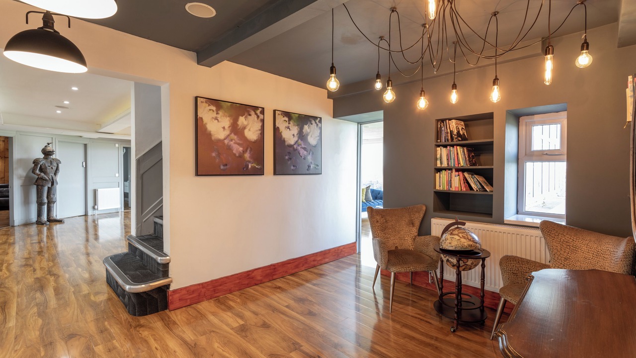 Photo of Others in Ainley Top