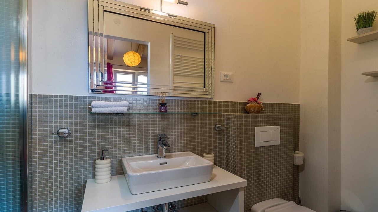Photo of Bathroom in Matohanci