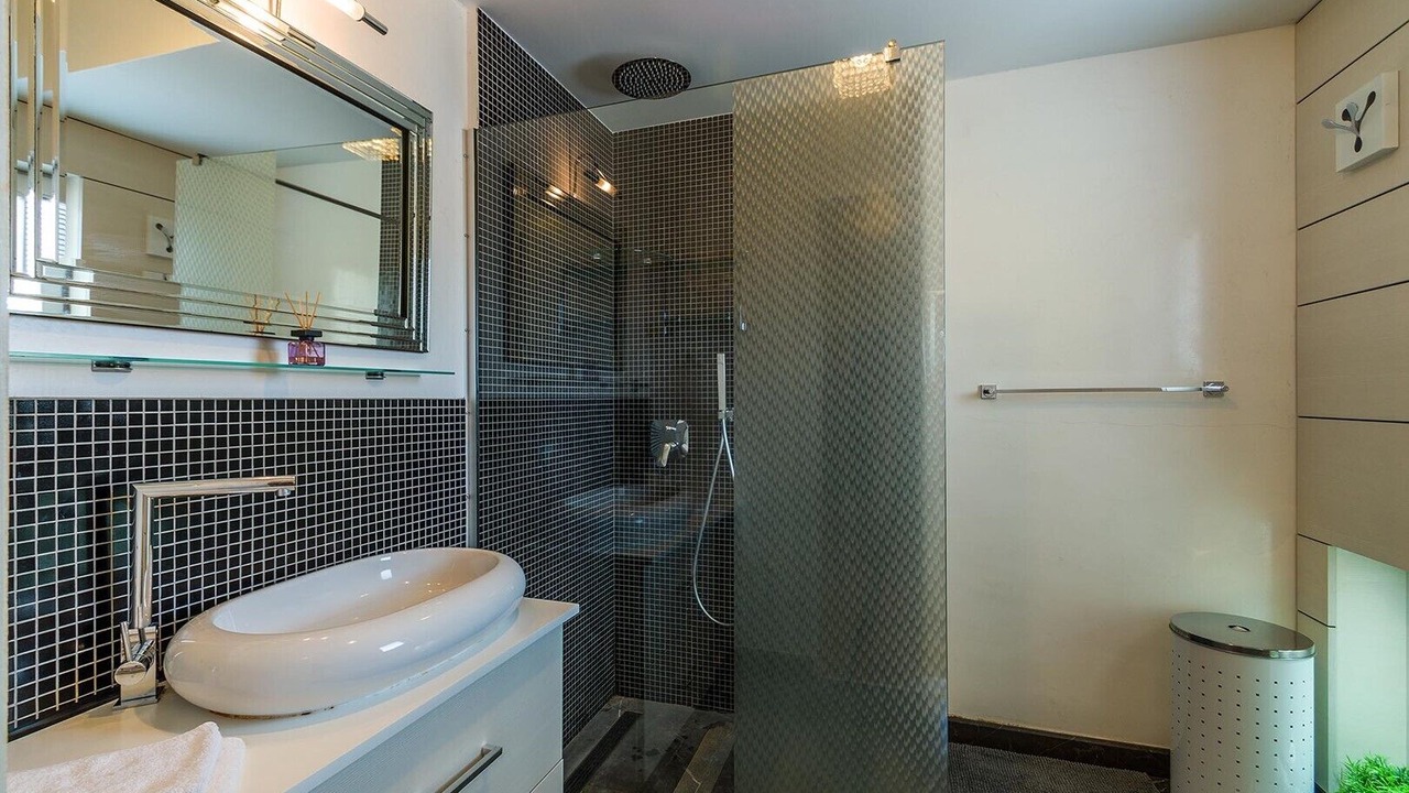 Photo of Bathroom in Matohanci