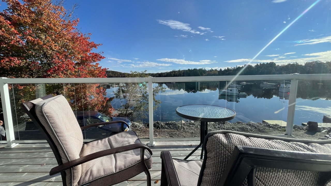 Photo of Patio Balcony in Todds Island