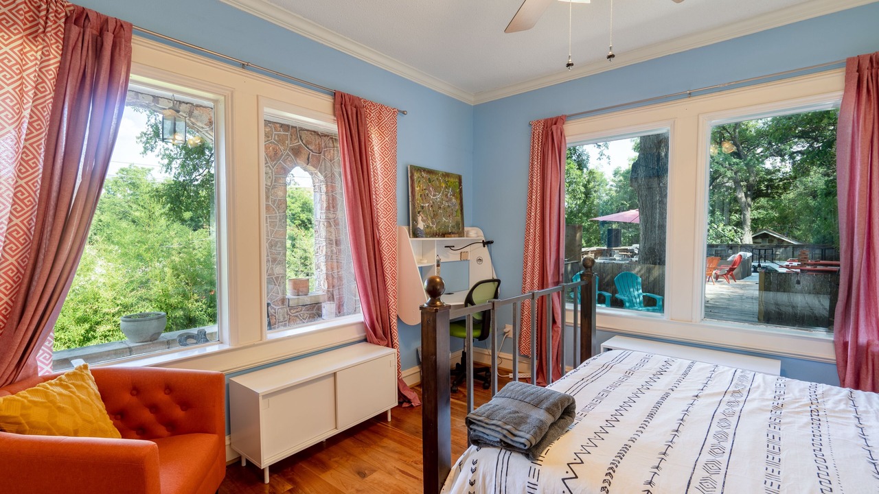Photo of Bedroom in Barton Heights