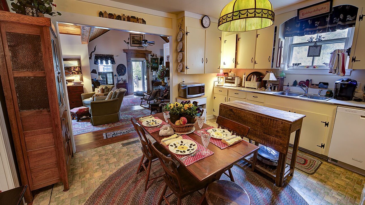 Photo of Livingroom in Roseland