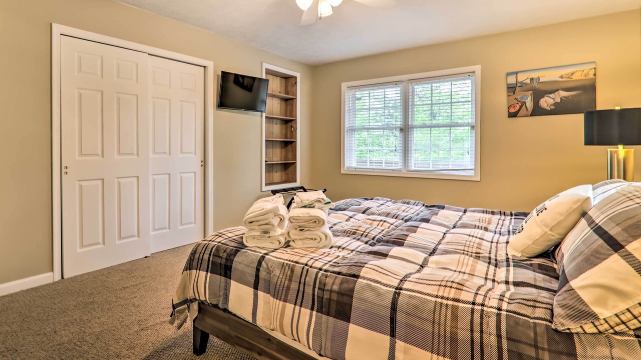 Photo of Bedroom in Gouldsboro