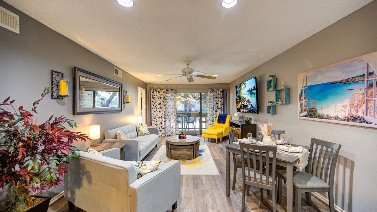Photo of Livingroom in Walden on Lake Conroe