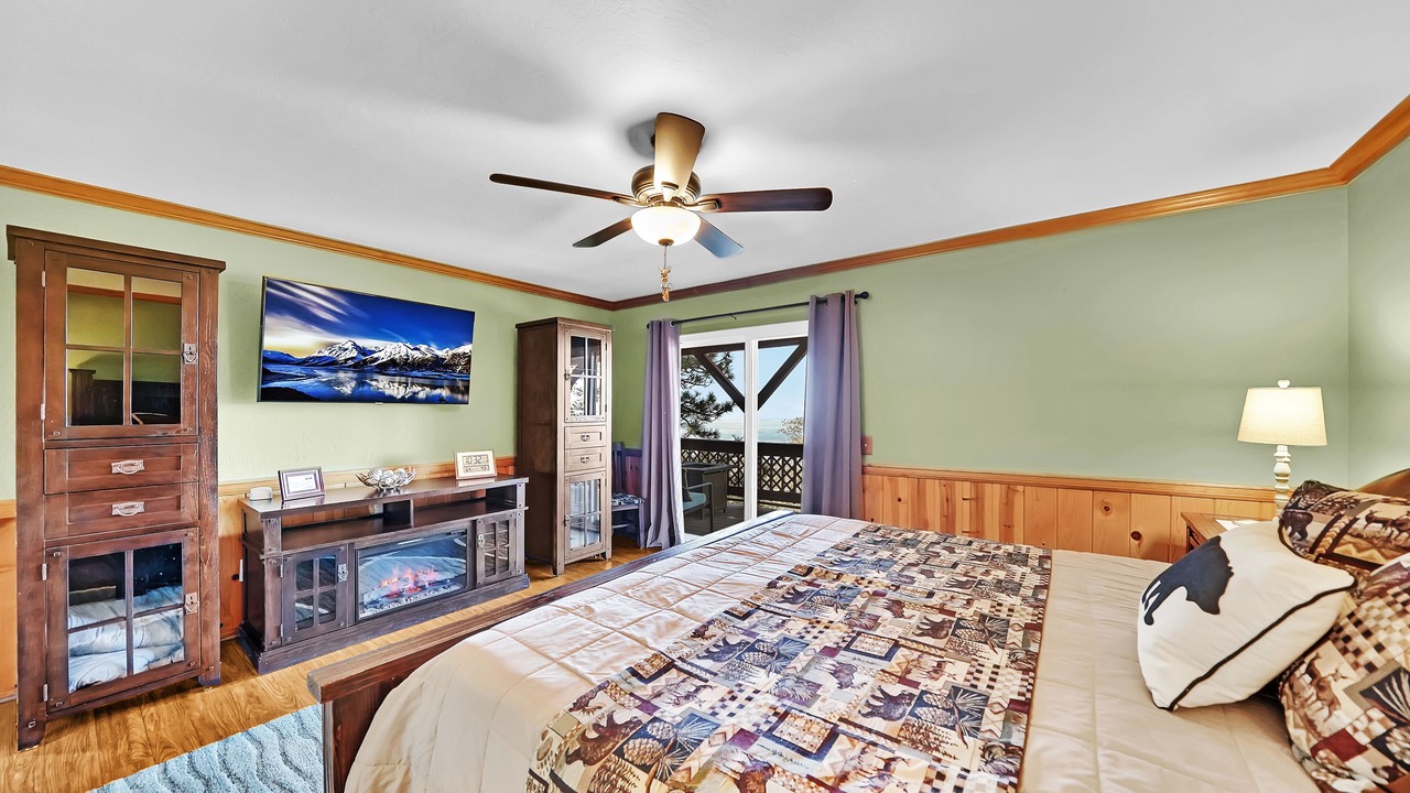 Photo of Bedroom in Running Springs