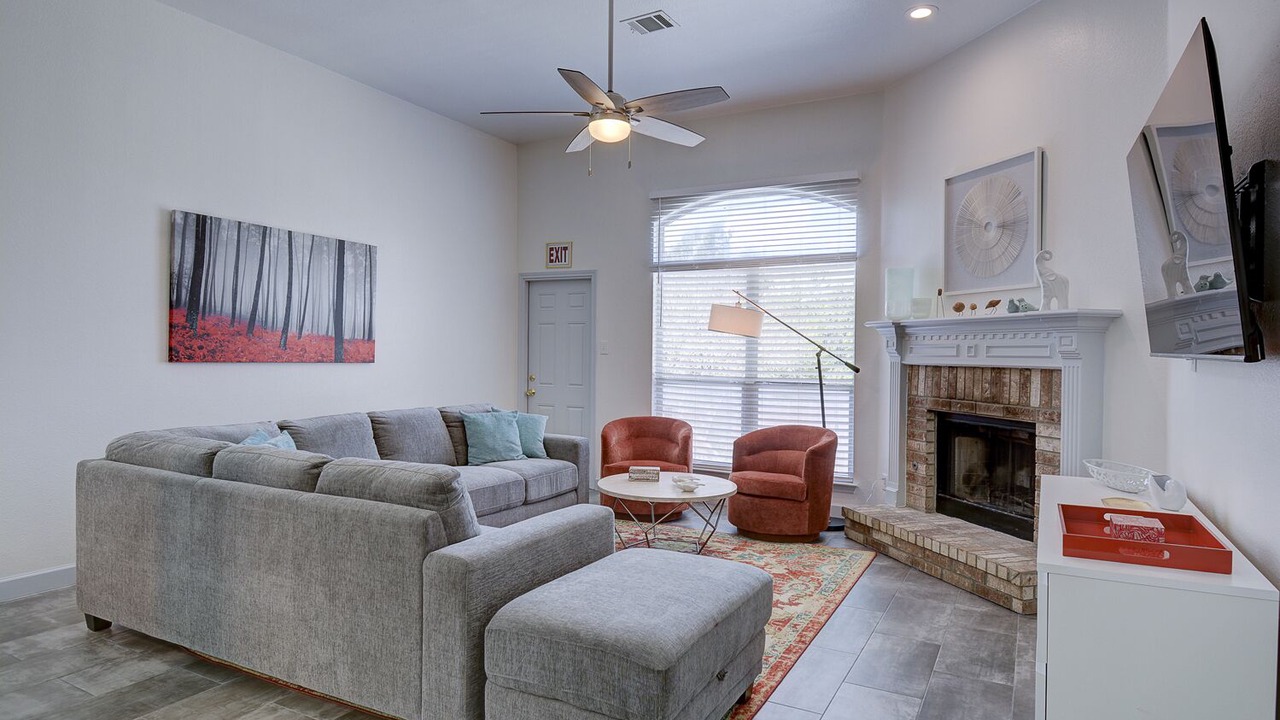 Photo of Livingroom in Stone Oak