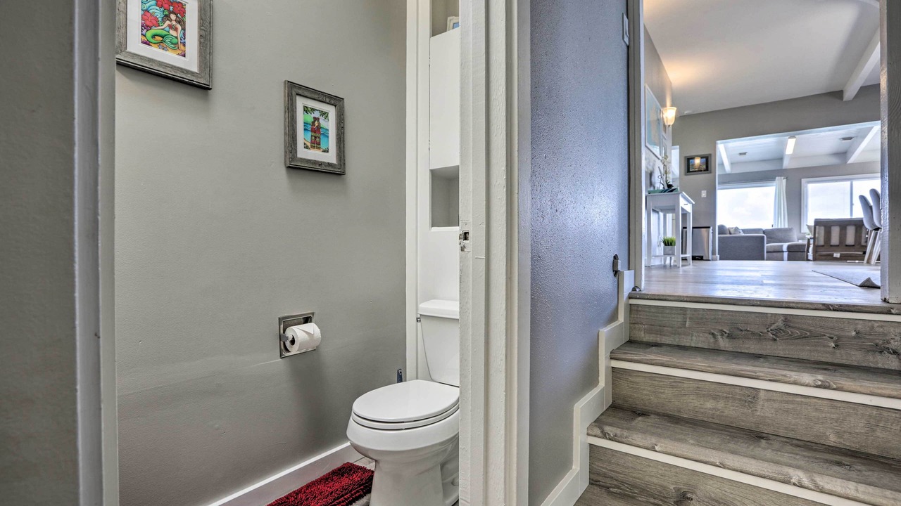 Photo of Bathroom in Punaluu