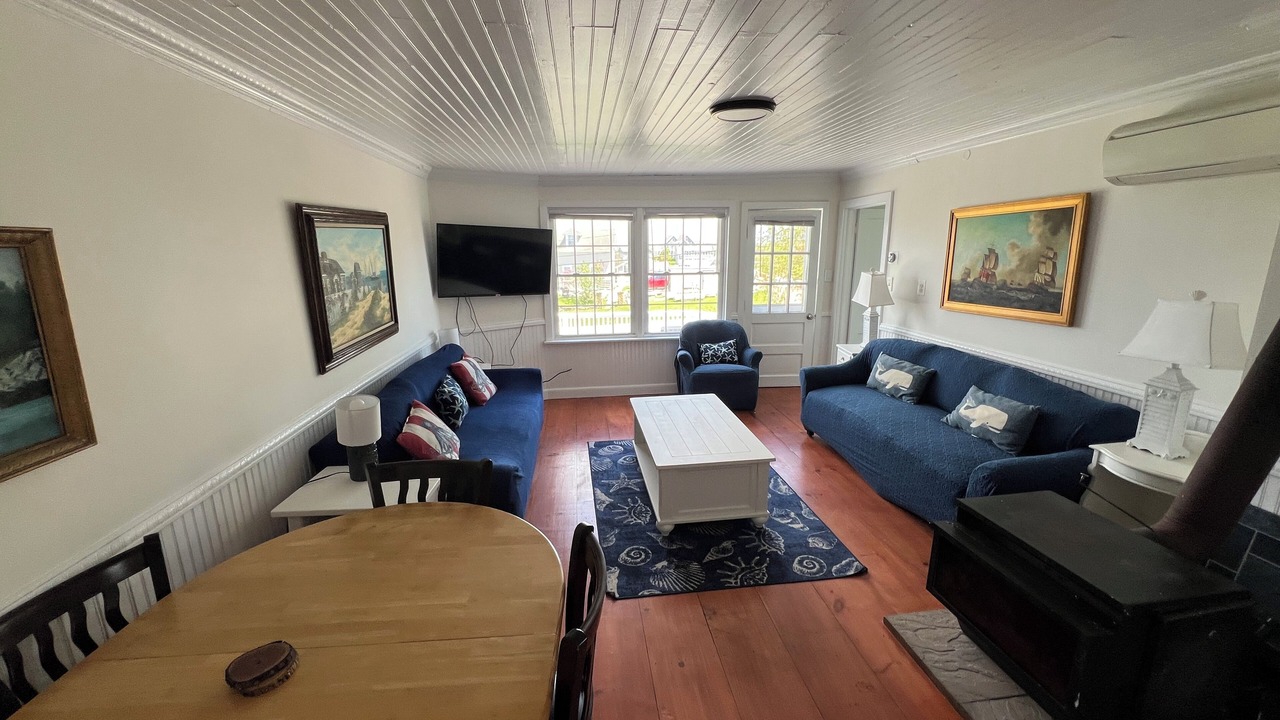 Photo of Livingroom in Block Island