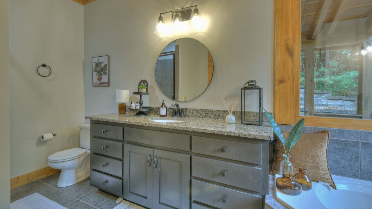 Photo of Bathroom in Ellijay