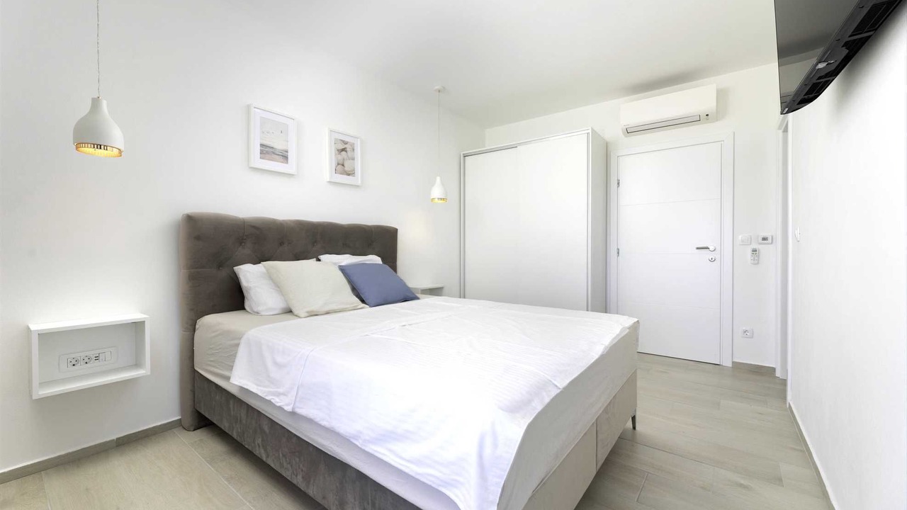 Photo of Bedroom in Smrika