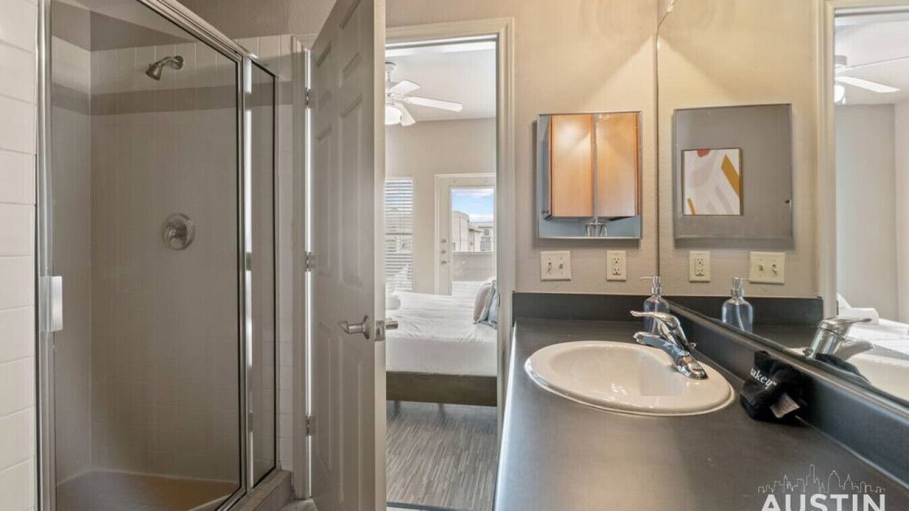 Photo of Bathroom in The Drag