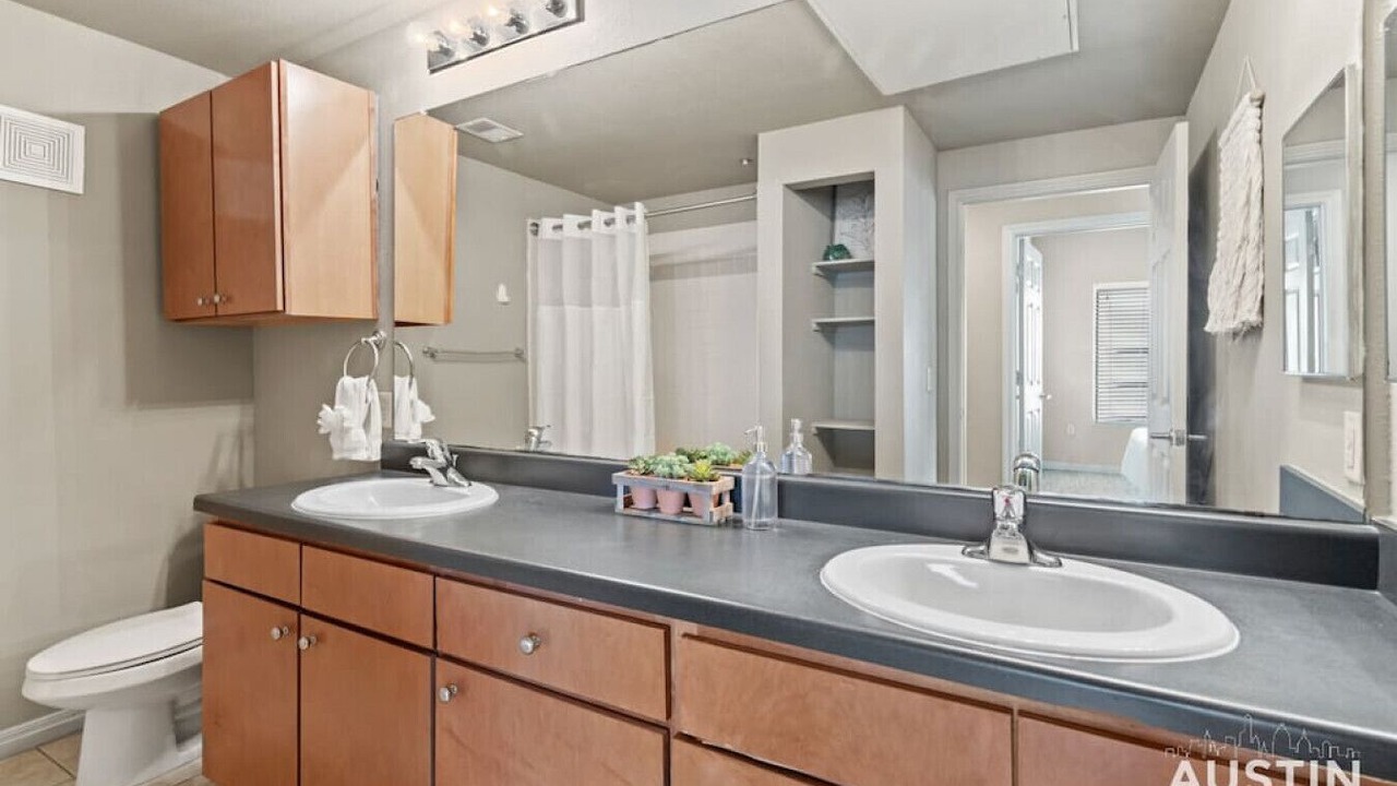 Photo of Bathroom in West Campus