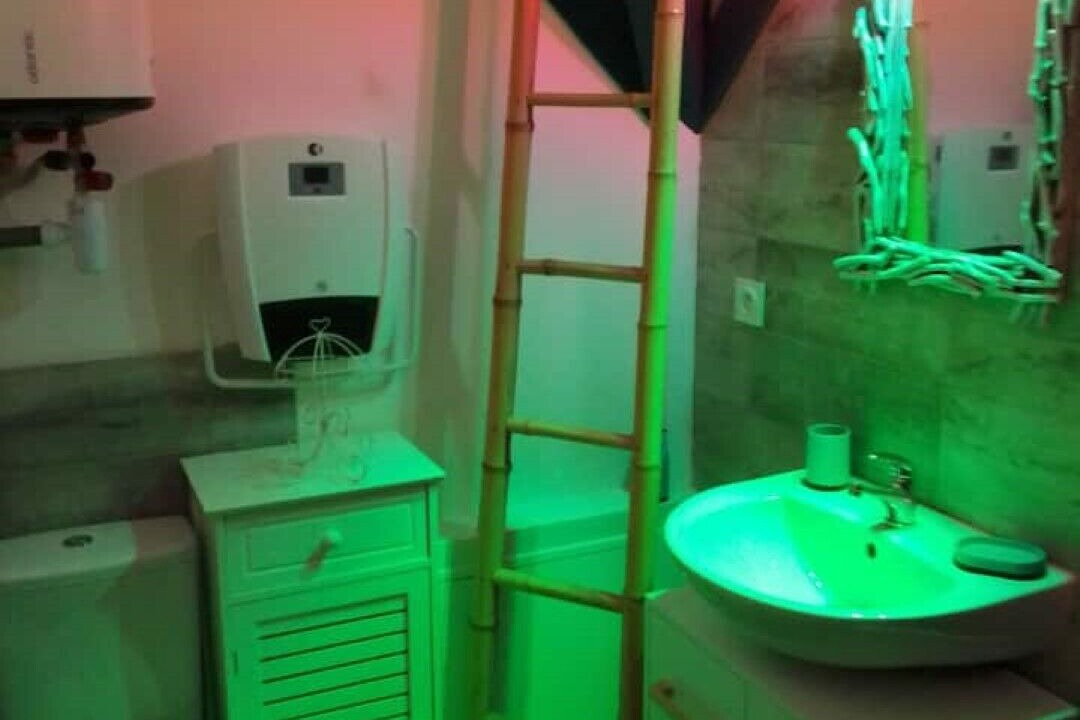 Photo of Bathroom in Vergoignan