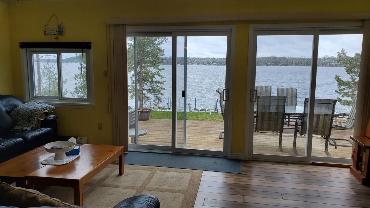 Photo of Livingroom in Fenelon Falls