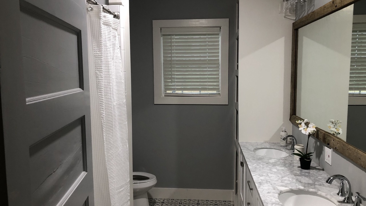 Photo of Bathroom in Shiner