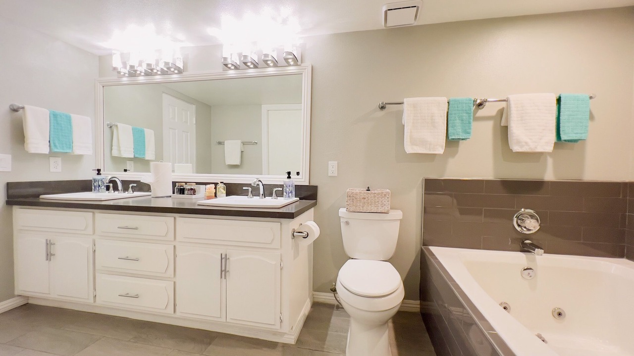 Photo of Bathroom in Sunrise Villas