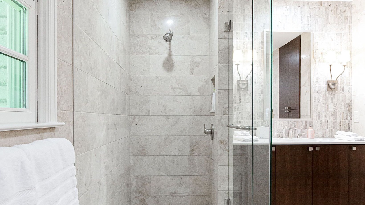 Photo of Bathroom in Kingswood