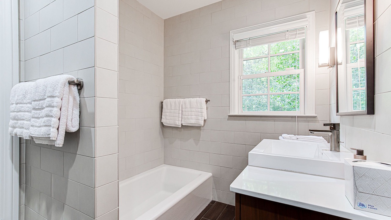 Photo of Bathroom in Kingswood