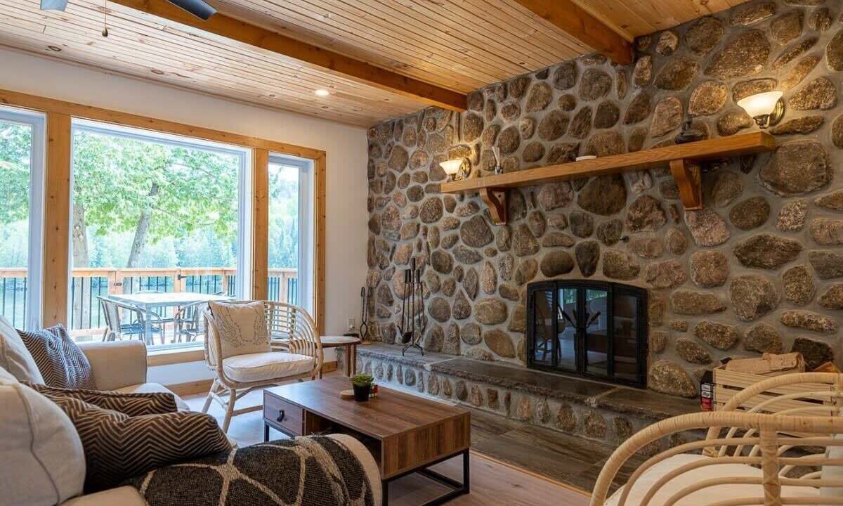 Photo of Livingroom in Amherst