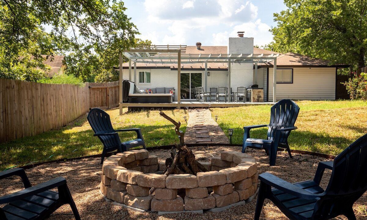 Photo of Outdoor in Rosewood