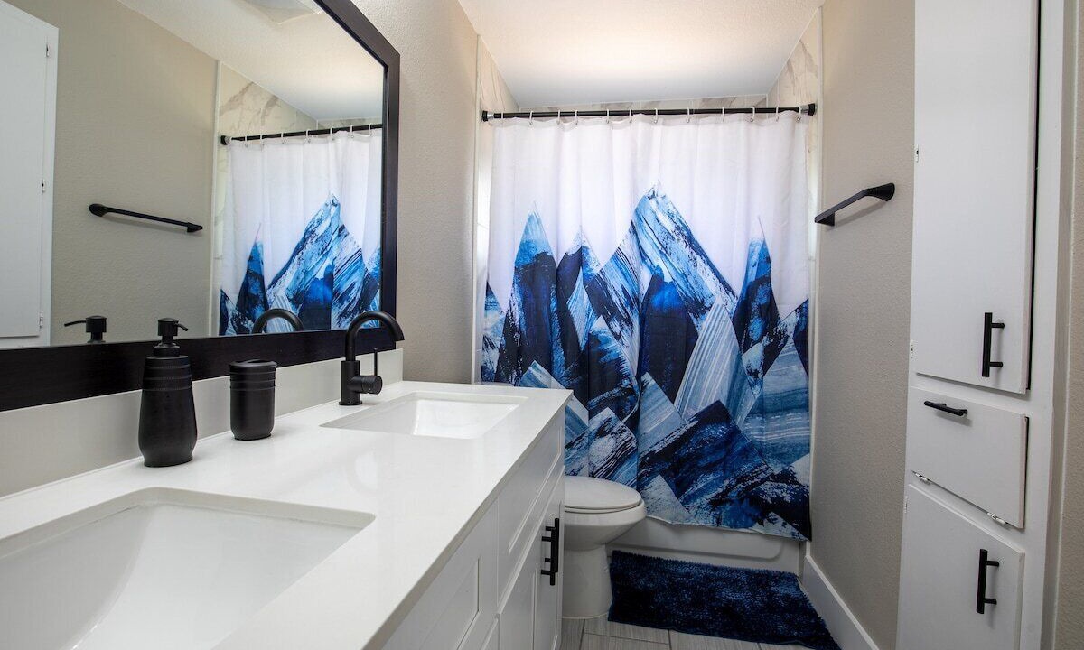 Photo of Bathroom in Rosewood