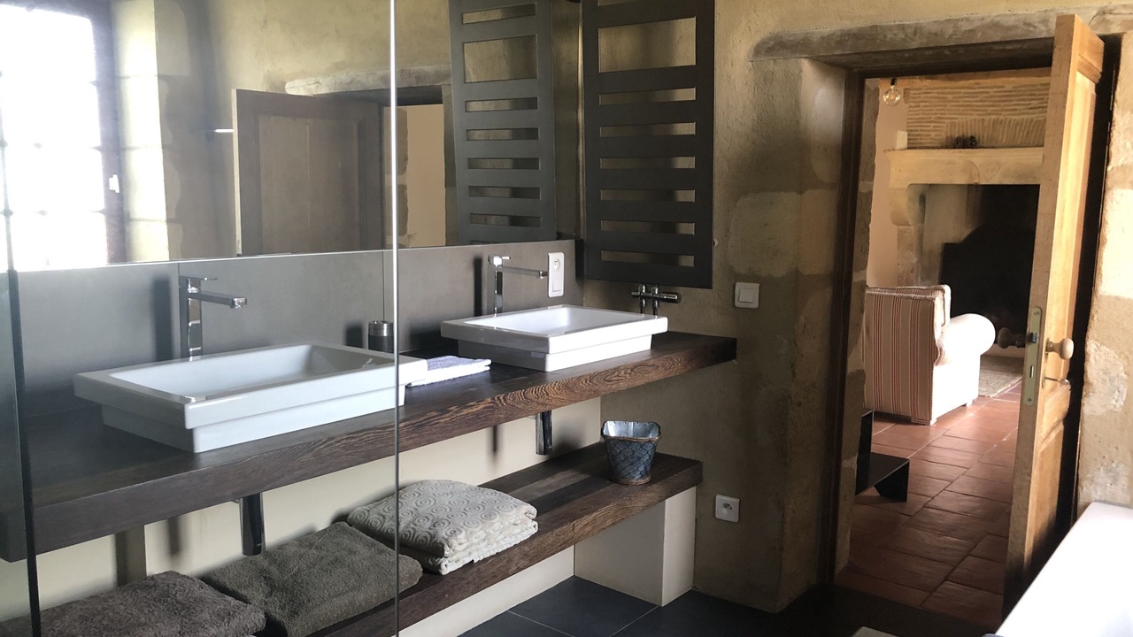 Photo of Bathroom in Saint-Pierre-de-Bat