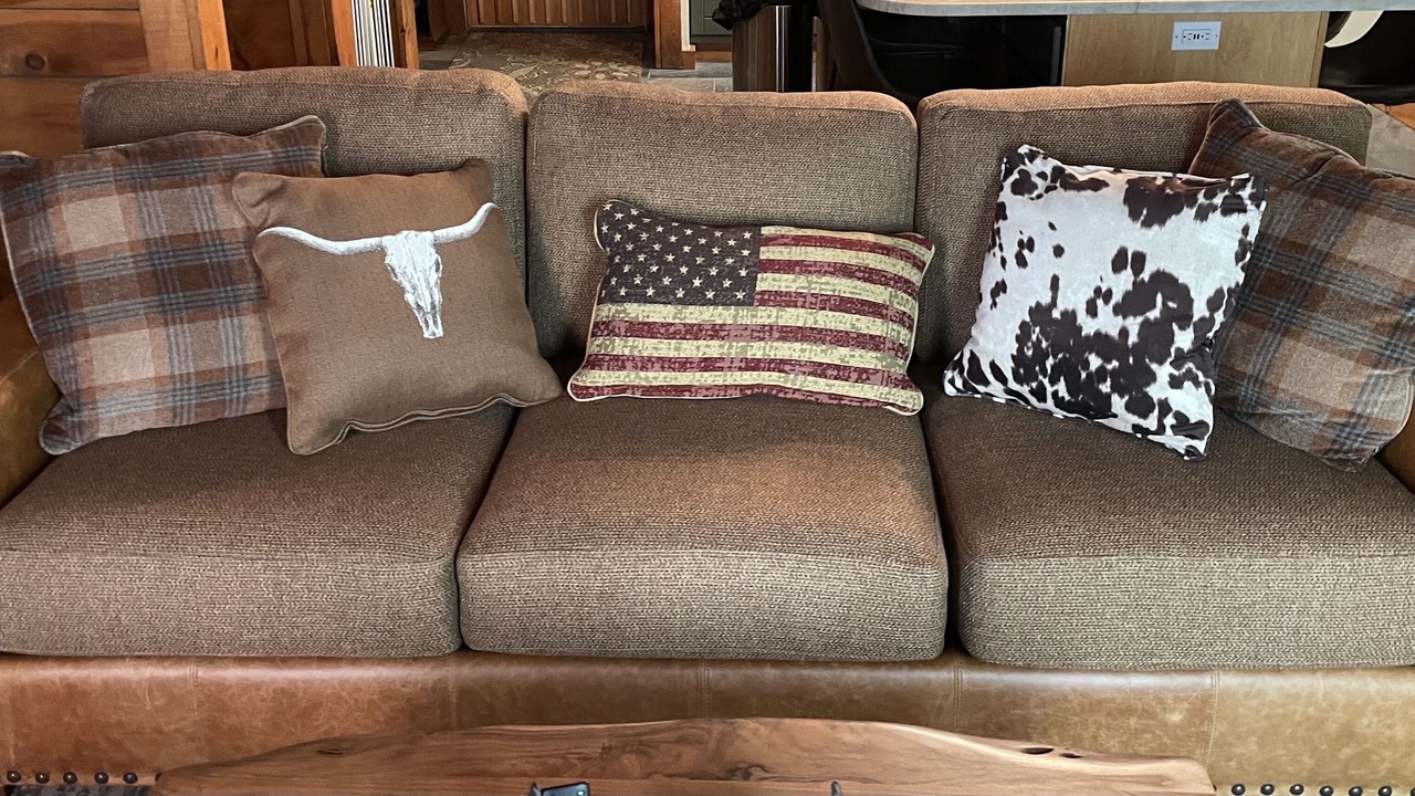Photo of Livingroom in Seven Springs